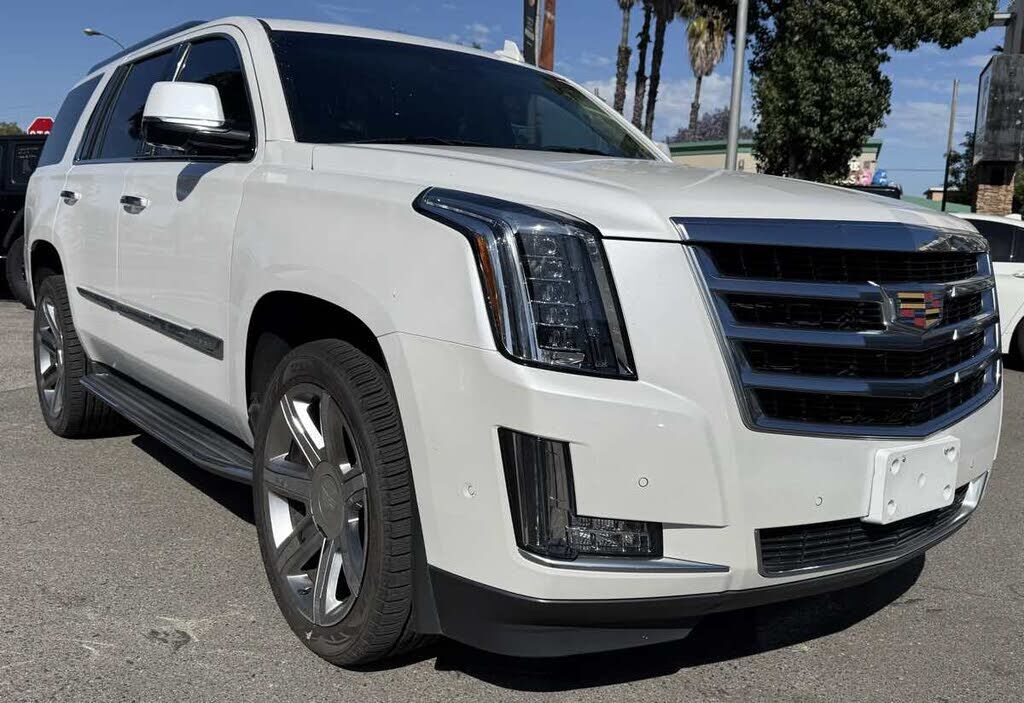 2018 CADILLAC Escalade