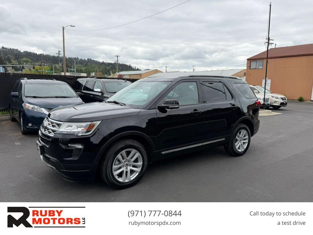 2018 FORD Explorer