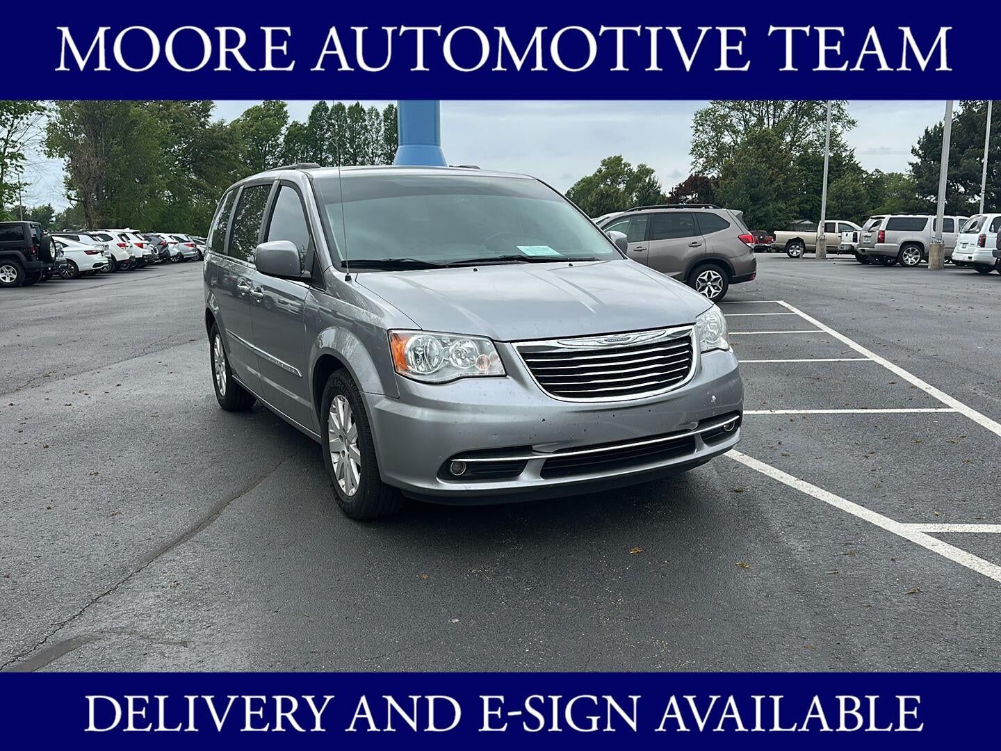 2016 CHRYSLER Town and Country