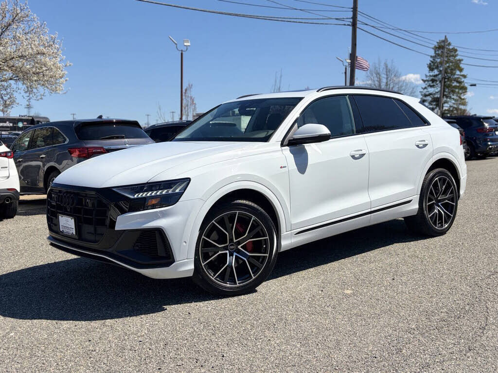 2023 AUDI Q8
