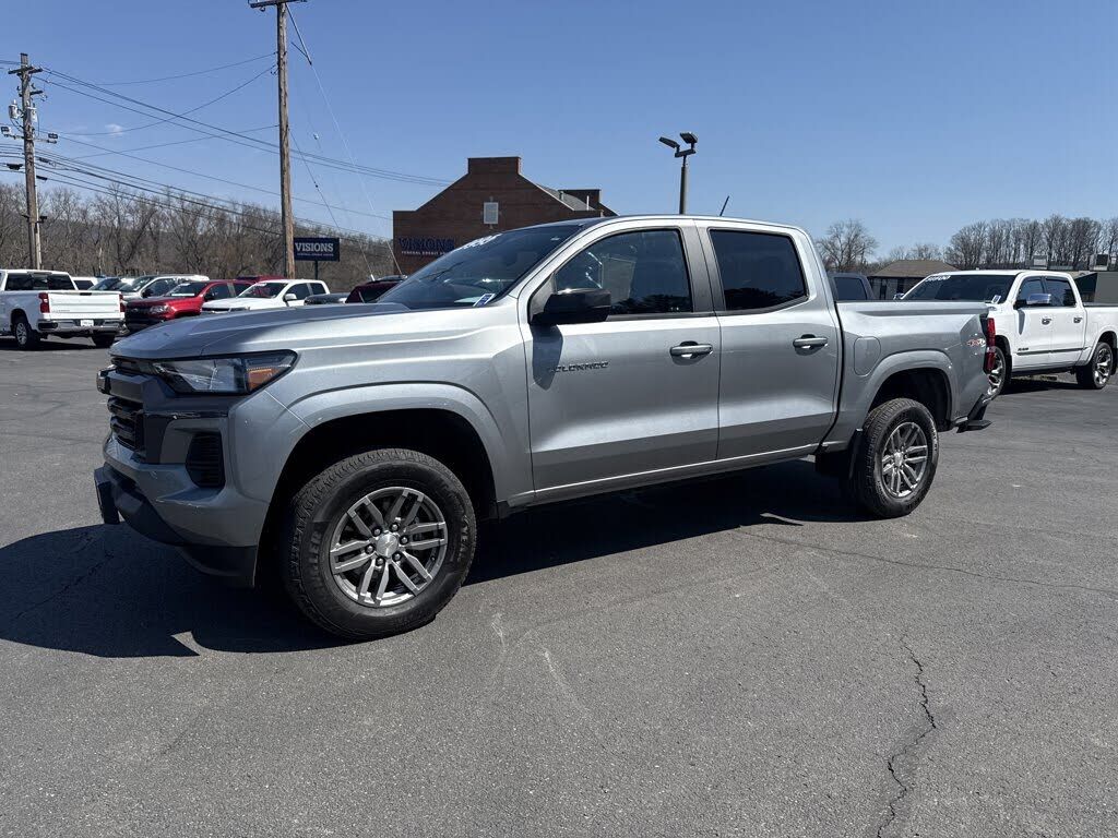 2024 CHEVROLET Colorado
