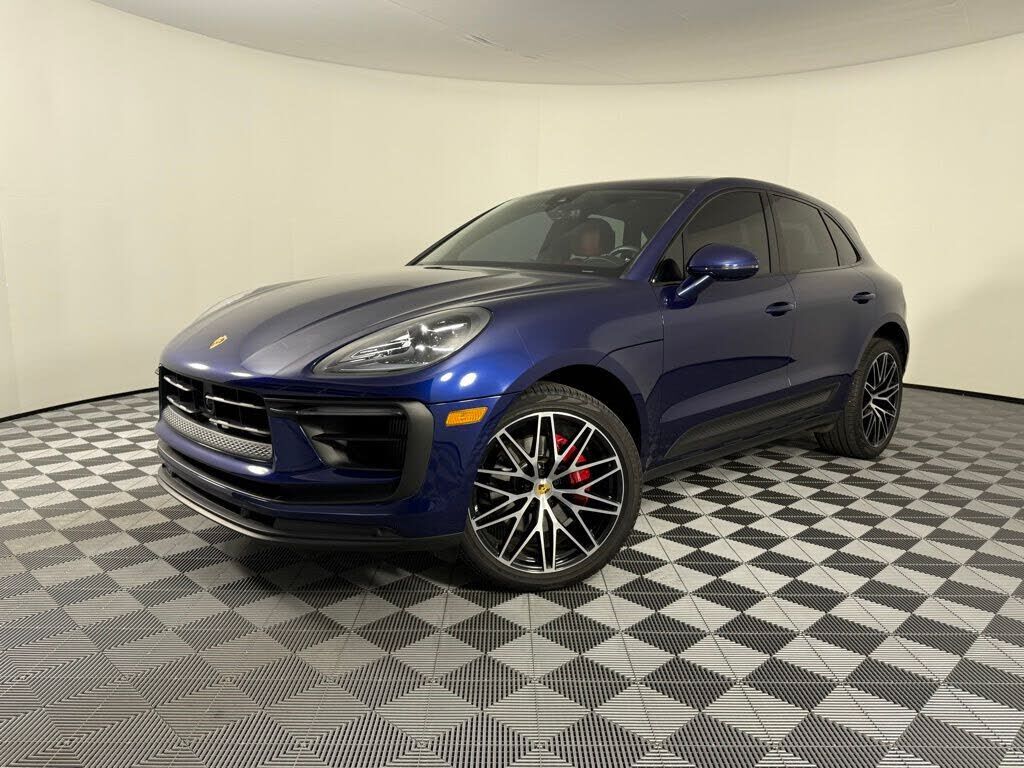 2022 PORSCHE Macan