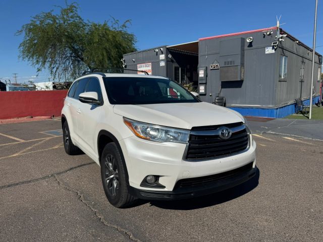2016 TOYOTA Highlander