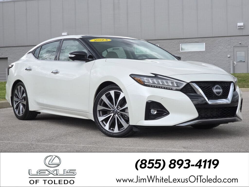2023 NISSAN Maxima