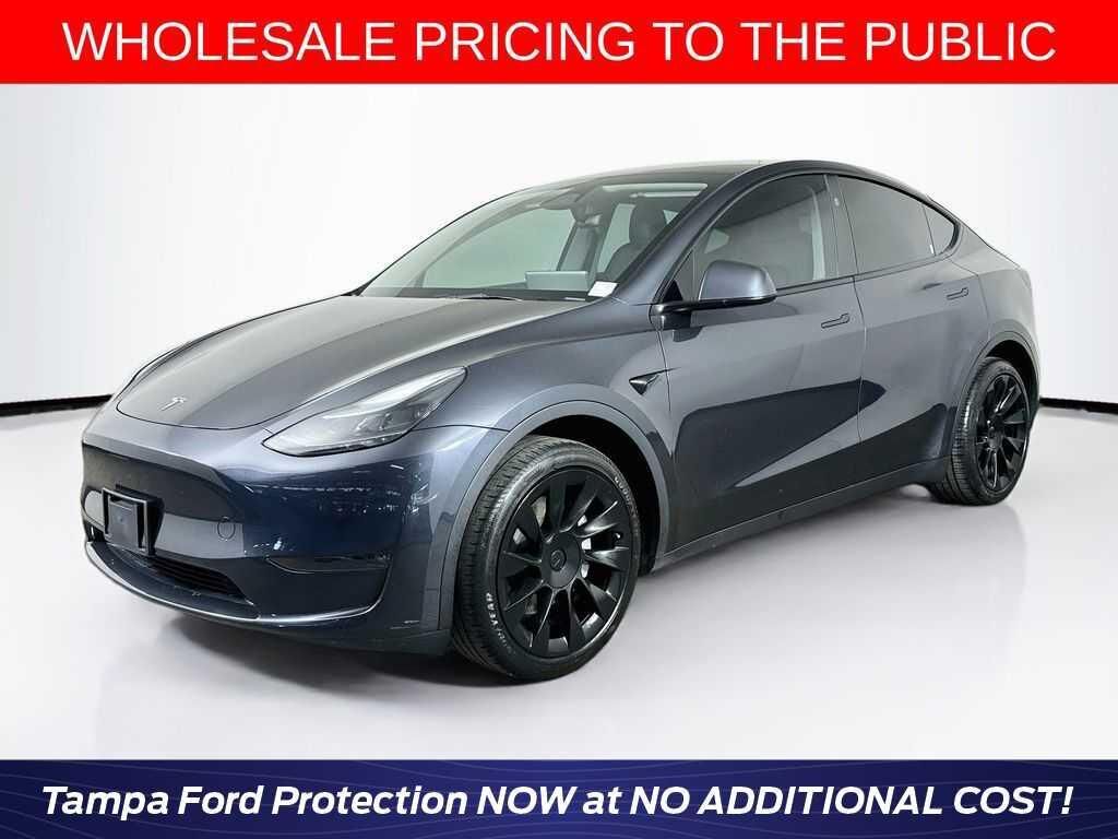 2024 TESLA Model Y