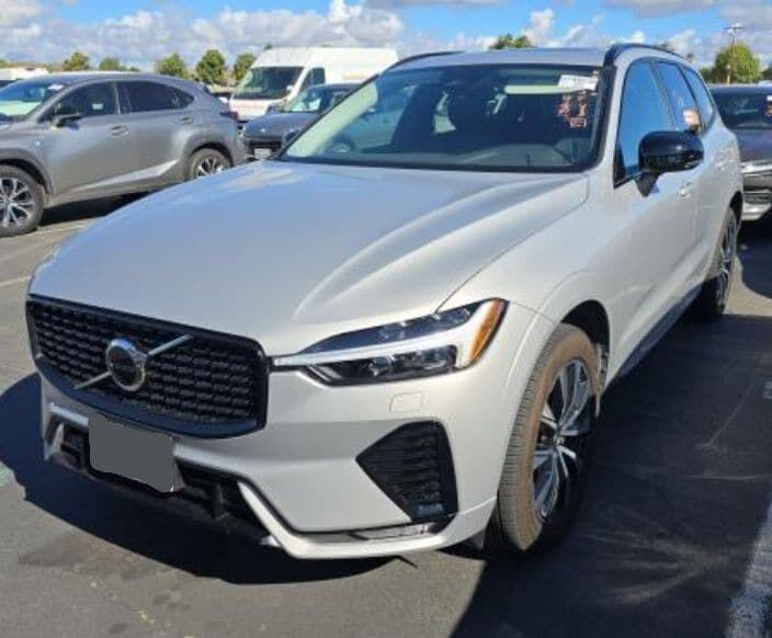 2025 VOLVO XC60