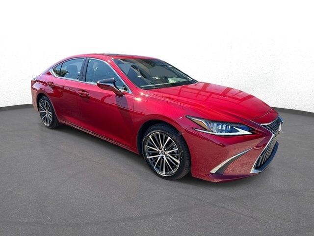 2025 LEXUS ES