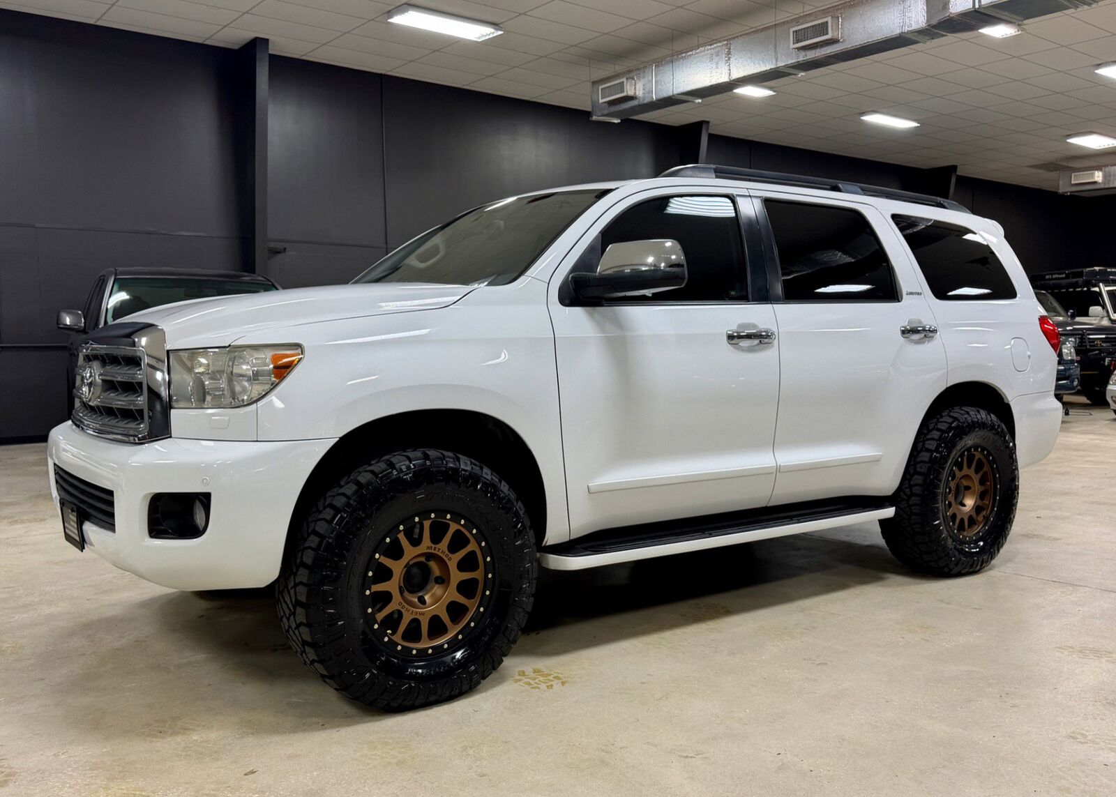 2010 TOYOTA Sequoia