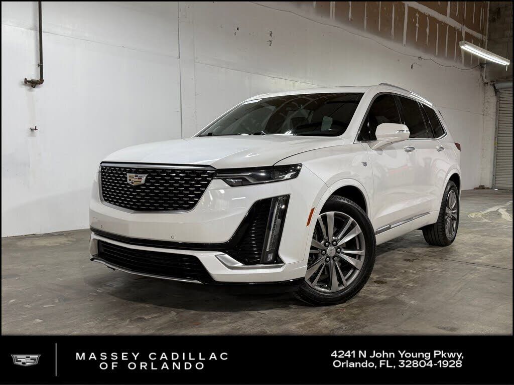 2021 CADILLAC XT6