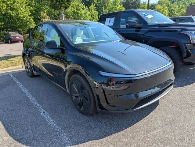 2026 TESLA Model Y