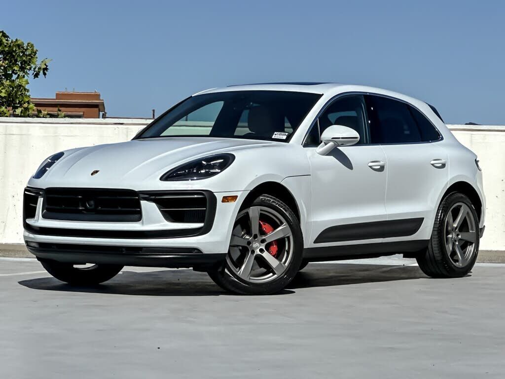 2023 PORSCHE Macan
