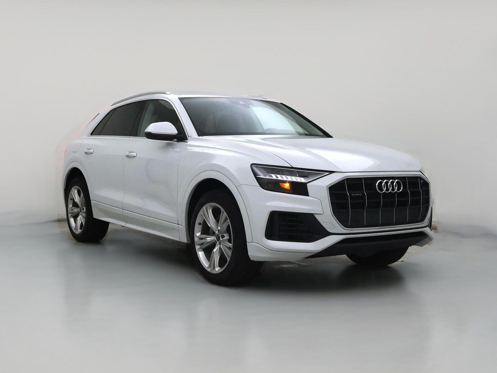 2023 AUDI Q8