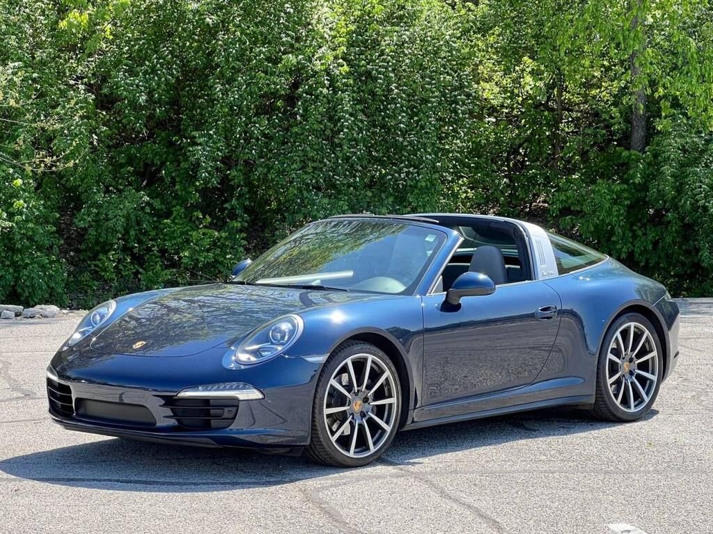 2015 PORSCHE 911