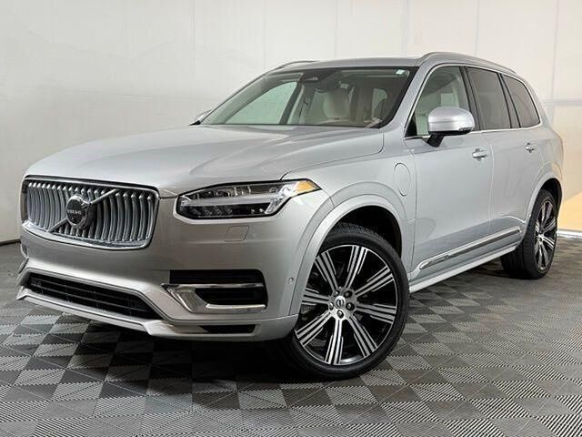 2023 VOLVO XC90