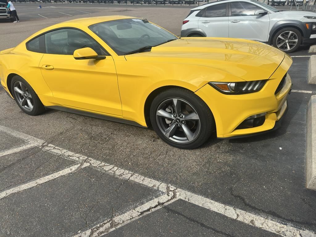 2017 FORD Mustang