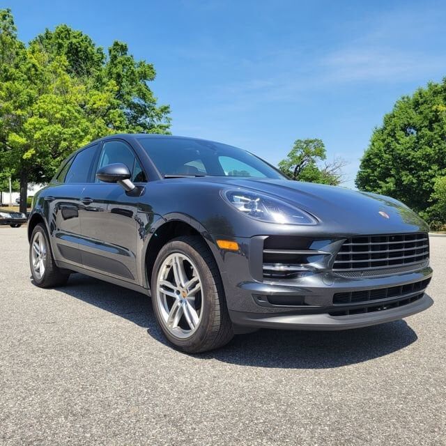 2019 PORSCHE Macan