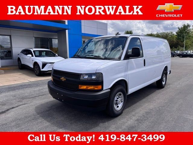 2025 CHEVROLET Express