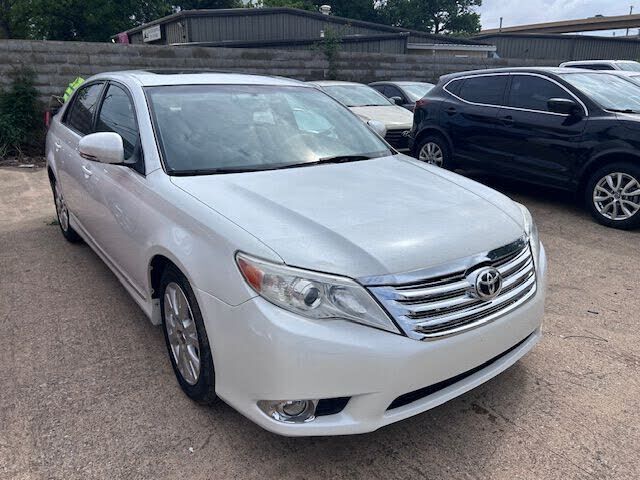2011 TOYOTA Avalon