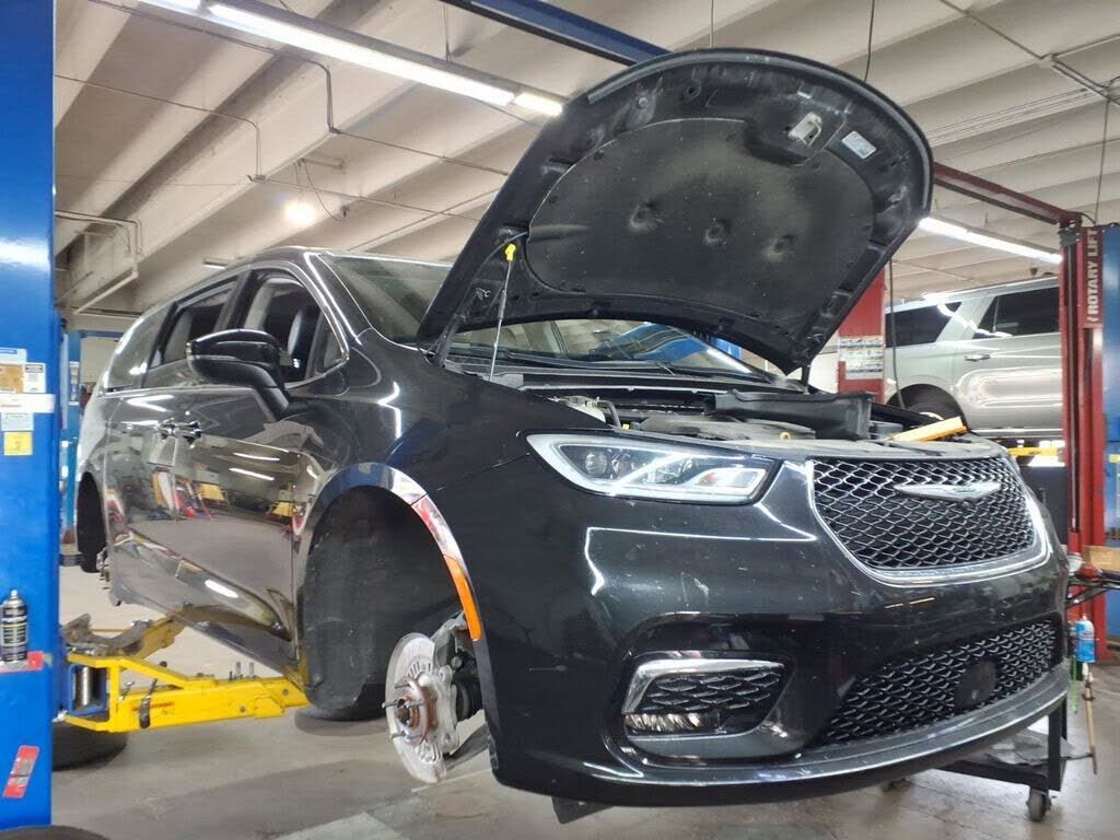 2023 CHRYSLER Pacifica