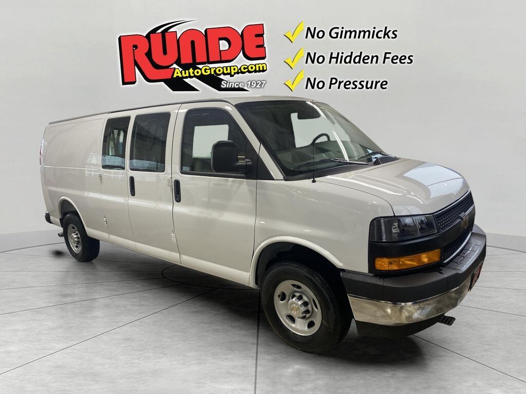 2026 CHEVROLET Express