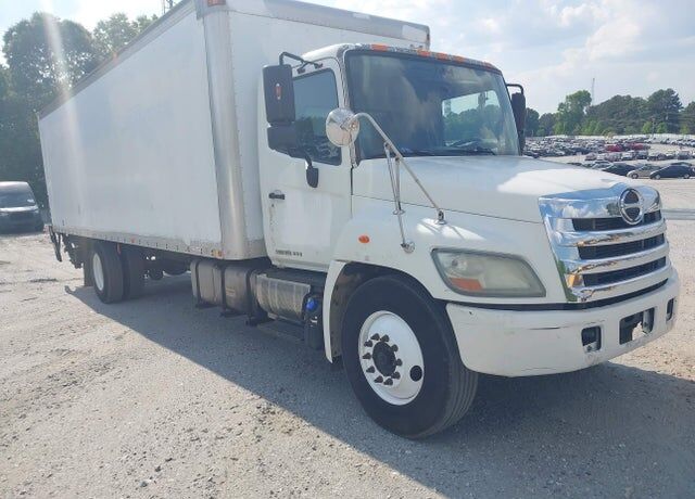 2013 HINO Incomplete Vehicle