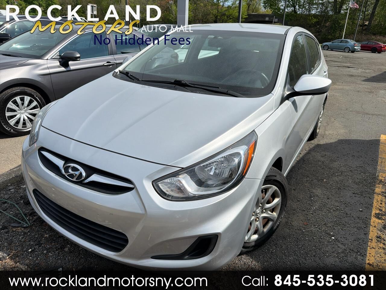 2012 HYUNDAI Accent