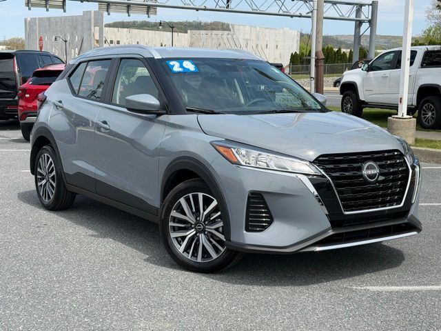 2024 NISSAN Kicks