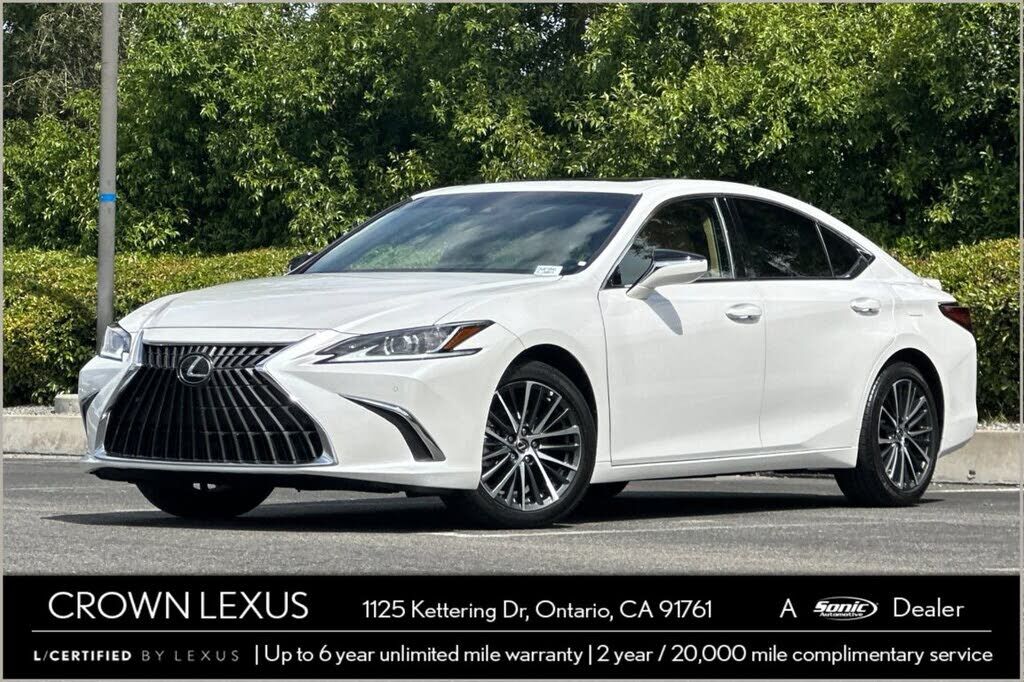 2025 LEXUS ES
