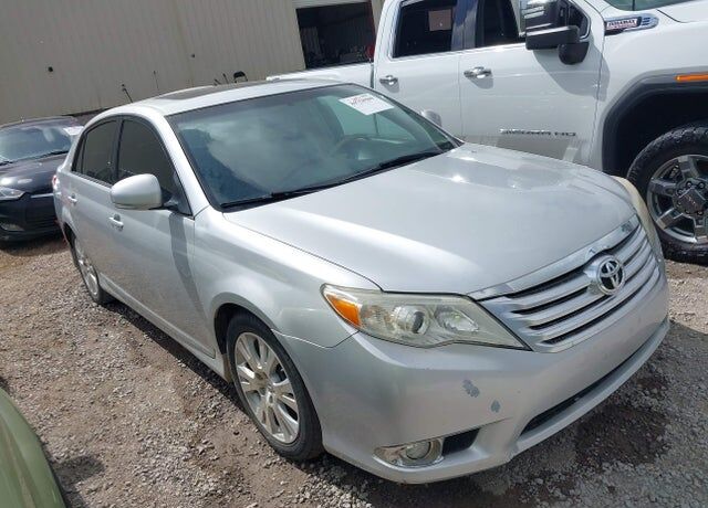 2011 TOYOTA Avalon