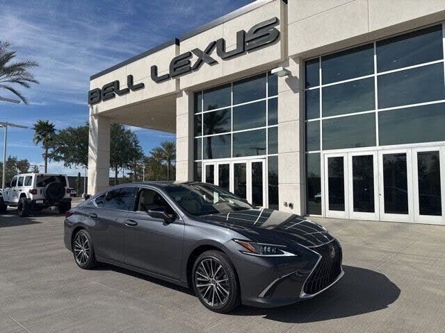 2024 LEXUS ES