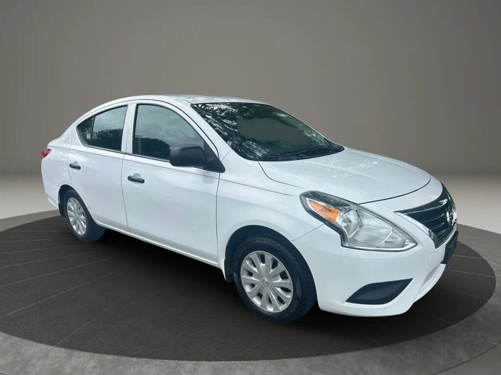 2015 NISSAN Versa