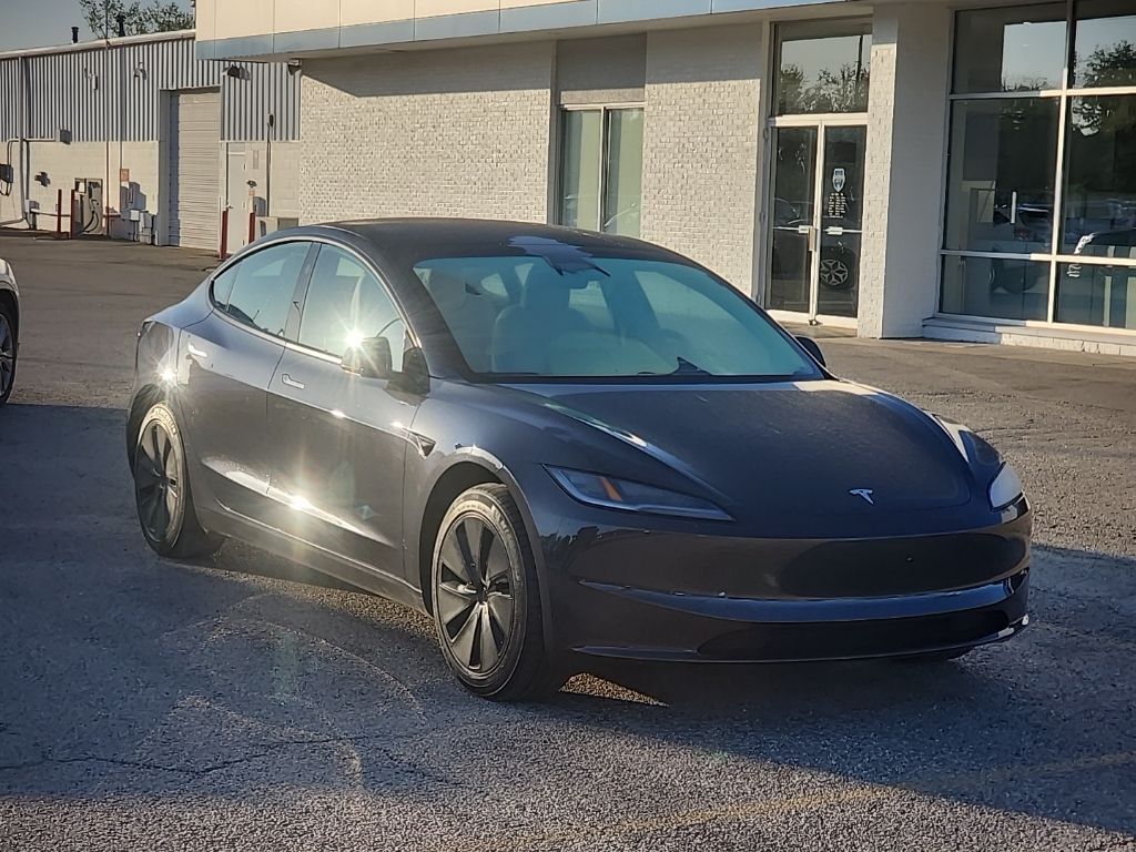 2025 TESLA Model 3
