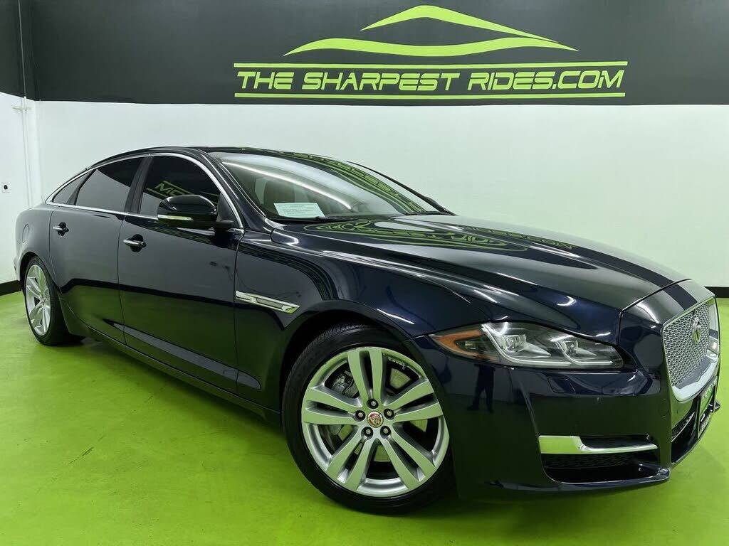 2016 JAGUAR XJ