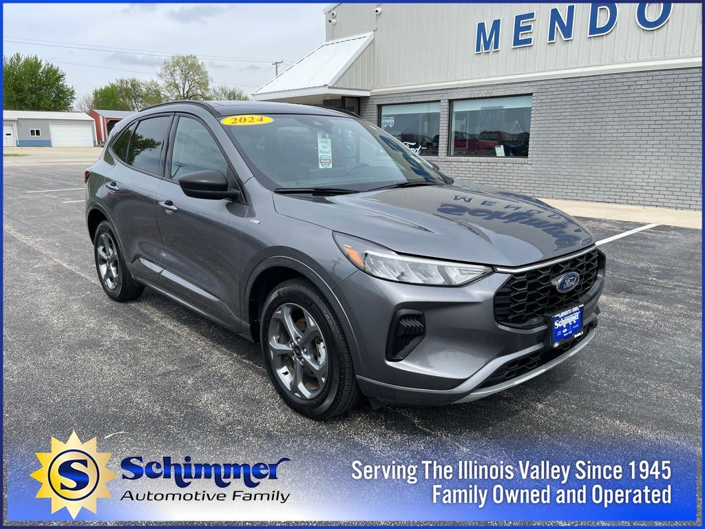 2024 FORD Escape