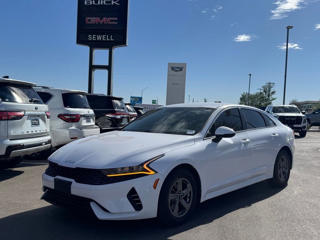 2022 KIA K5