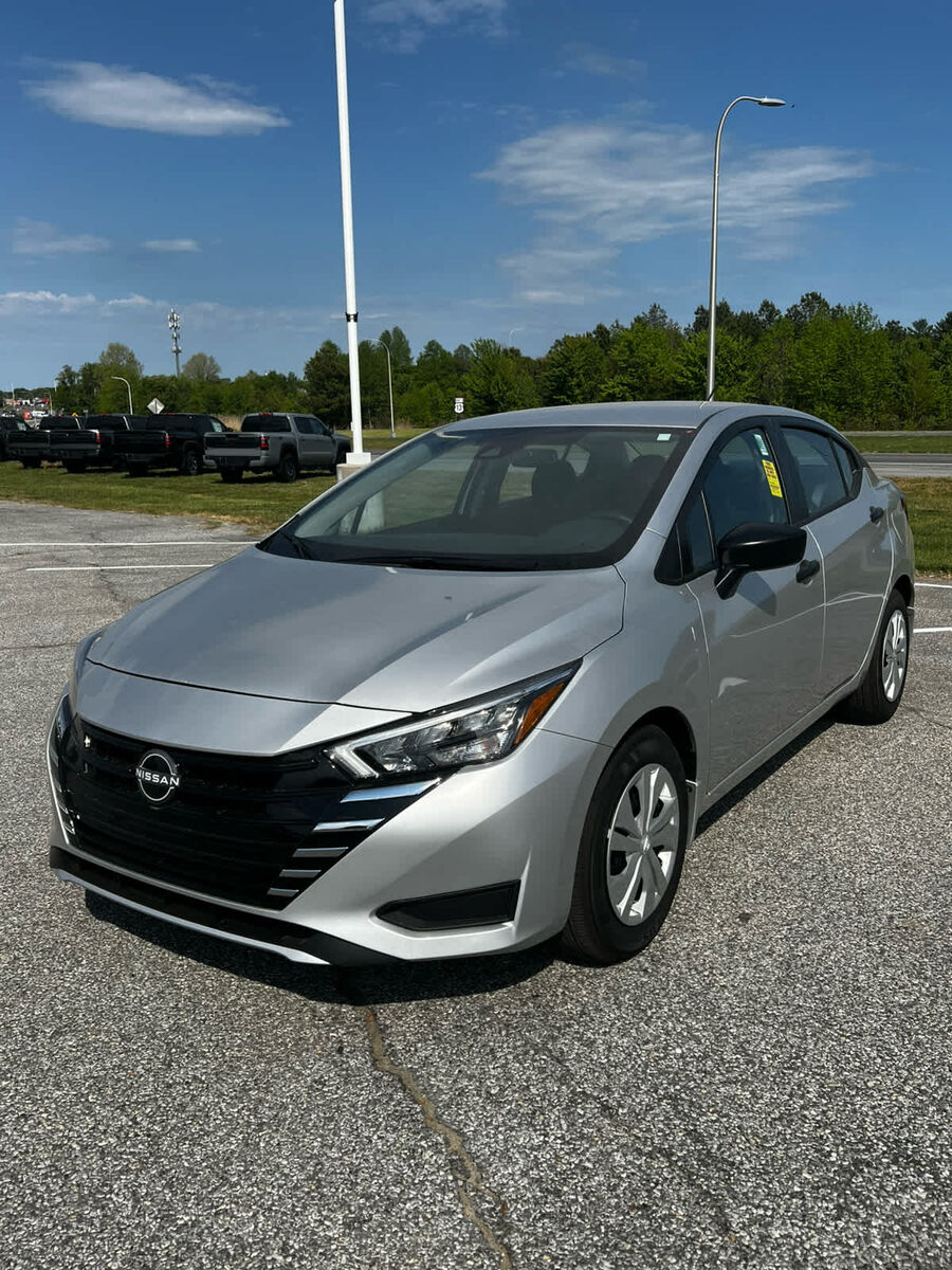 2025 NISSAN Versa