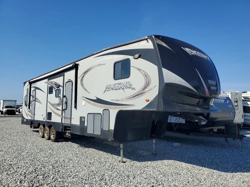 2015 FOREST RIVER Vengeance