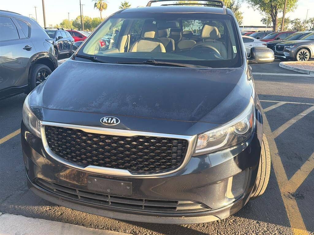 2016 KIA Sedona