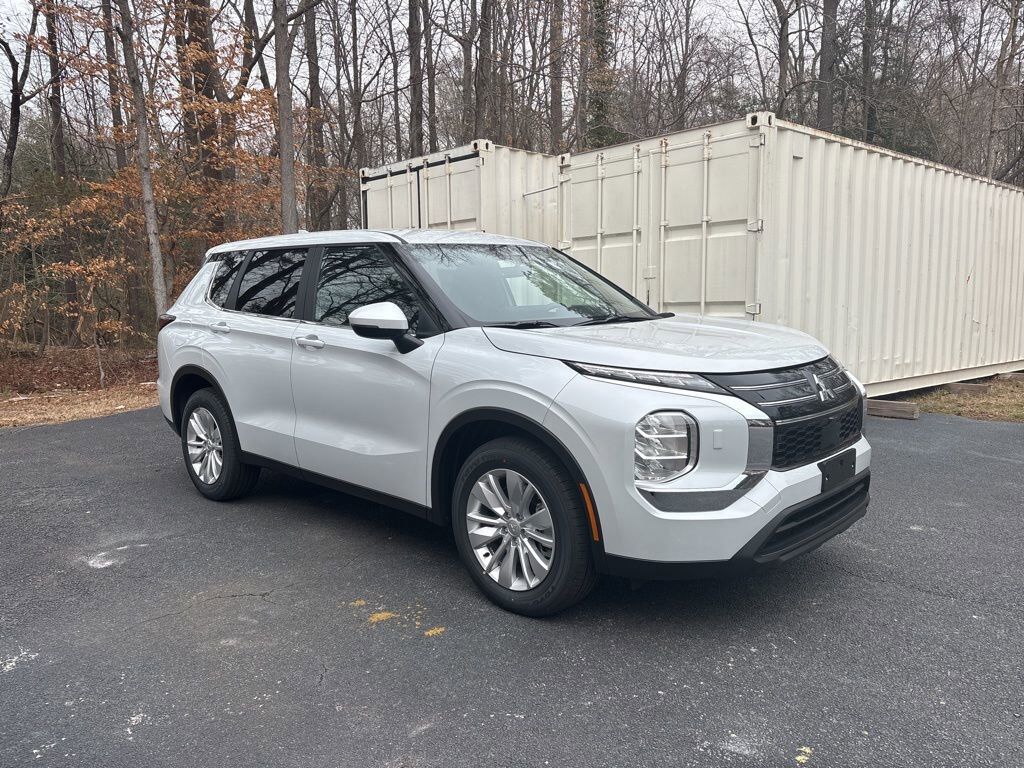 2026 MITSUBISHI Outlander