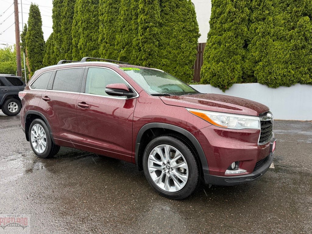 2014 TOYOTA Highlander