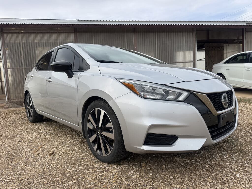 2022 NISSAN Versa
