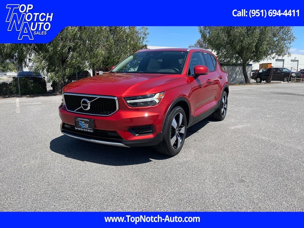 2019 VOLVO XC40