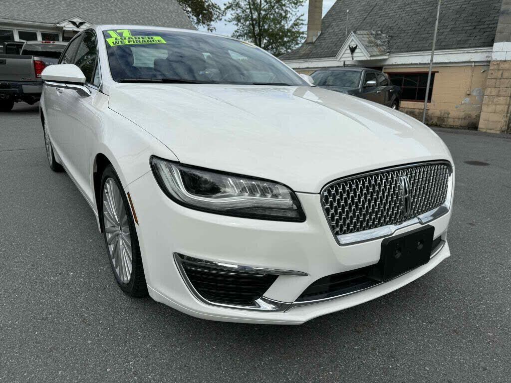 2017 LINCOLN MKZ