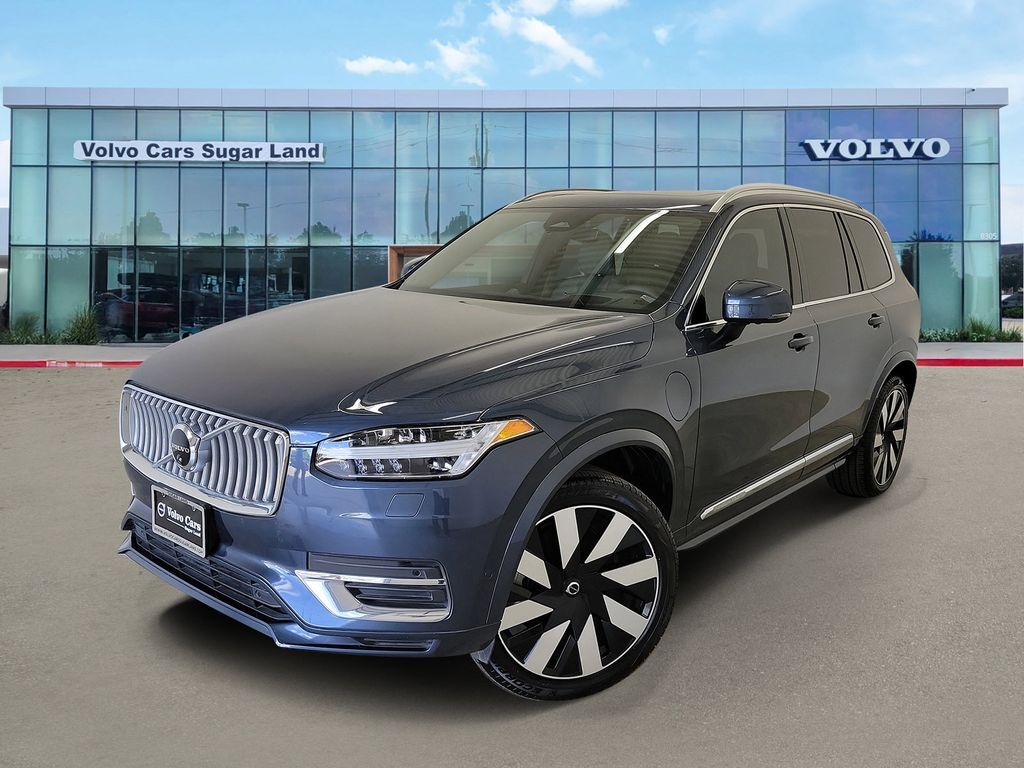 2023 VOLVO XC90