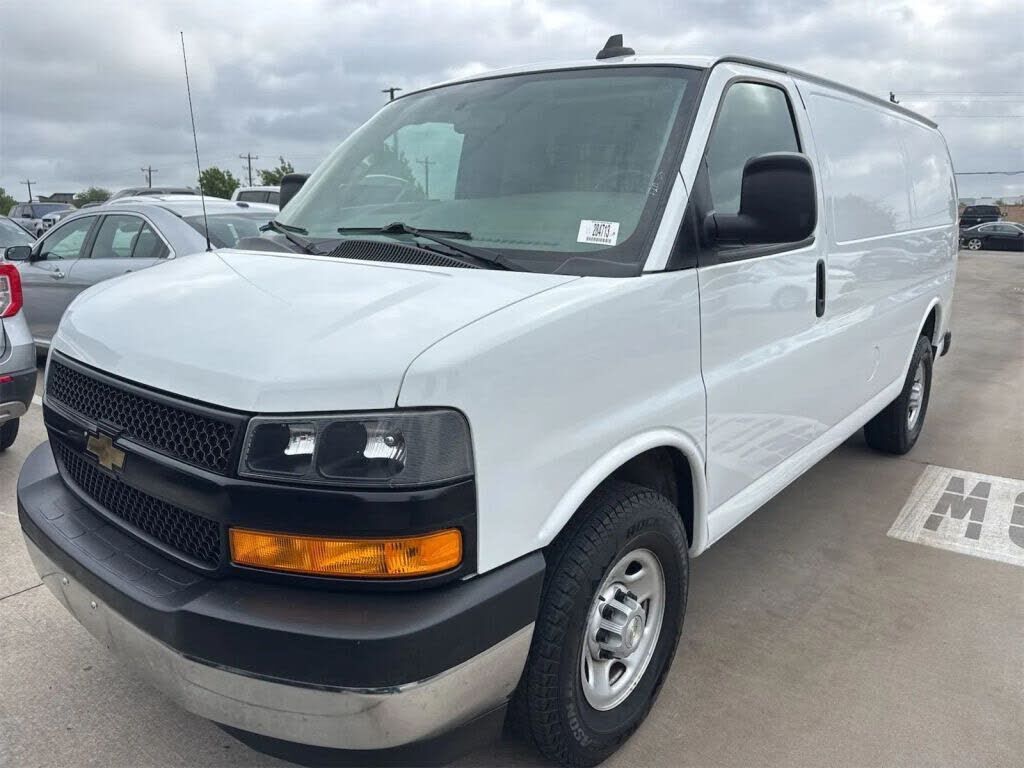 2021 CHEVROLET Express