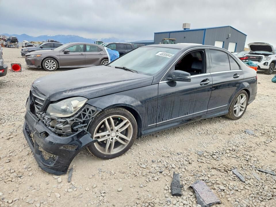 2014 MERCEDES-BENZ C-Class