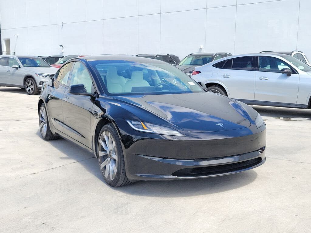 2024 TESLA Model 3