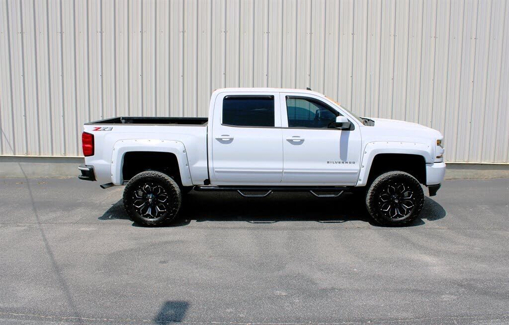 2018 CHEVROLET Silverado