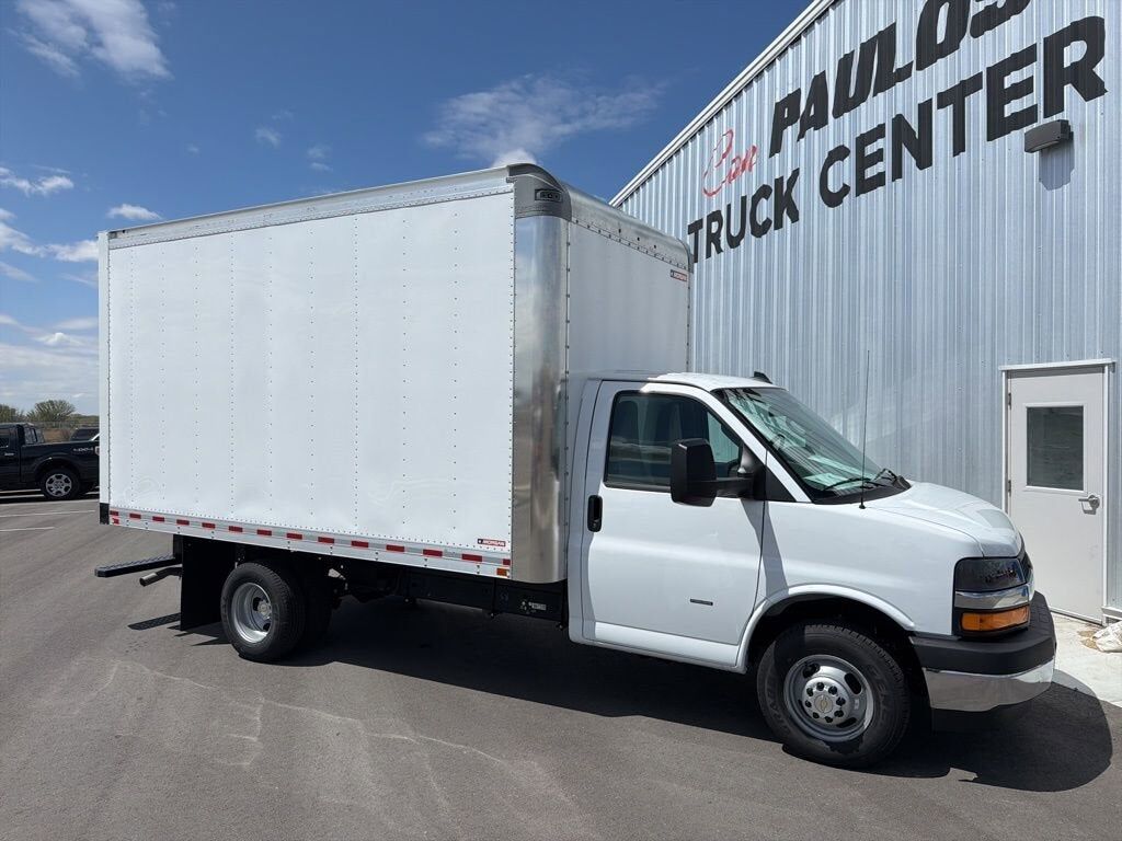 2026 CHEVROLET Express