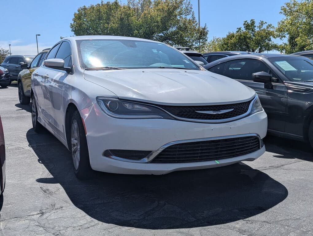 2016 CHRYSLER 200
